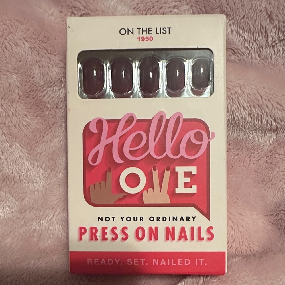 Hello Love Deep Burgundy Press-On Nails